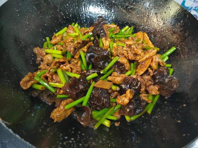 无论炒什么肉,记住不要直接下锅,教你一招,嫩滑鲜香、好吃入味(图2) 无论炒什么肉,记住不要直接下锅,教你一招,嫩滑鲜香、好吃入味(图2)